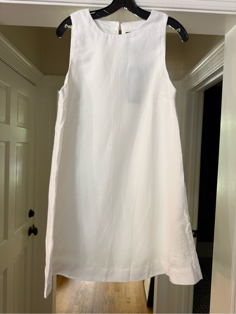 French Connection White Sleeveless Shift Dress